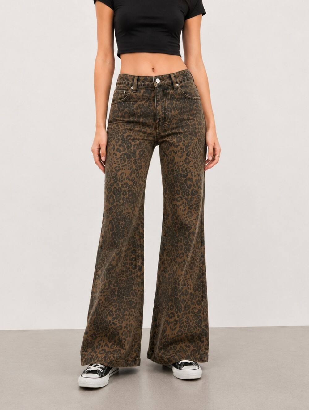 Aelfric Eden NWT Brown Leopard Print Flare Jeans Size 26 - Picture 4 of 12